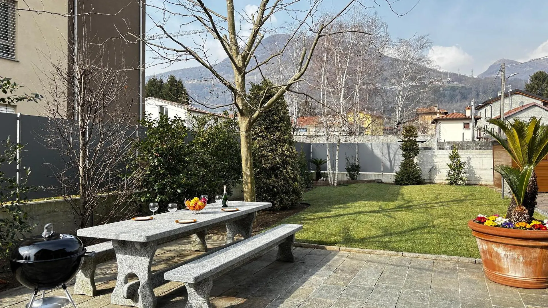 公寓 Garden'S Lodge - Larihome A79 赫拉弗多纳