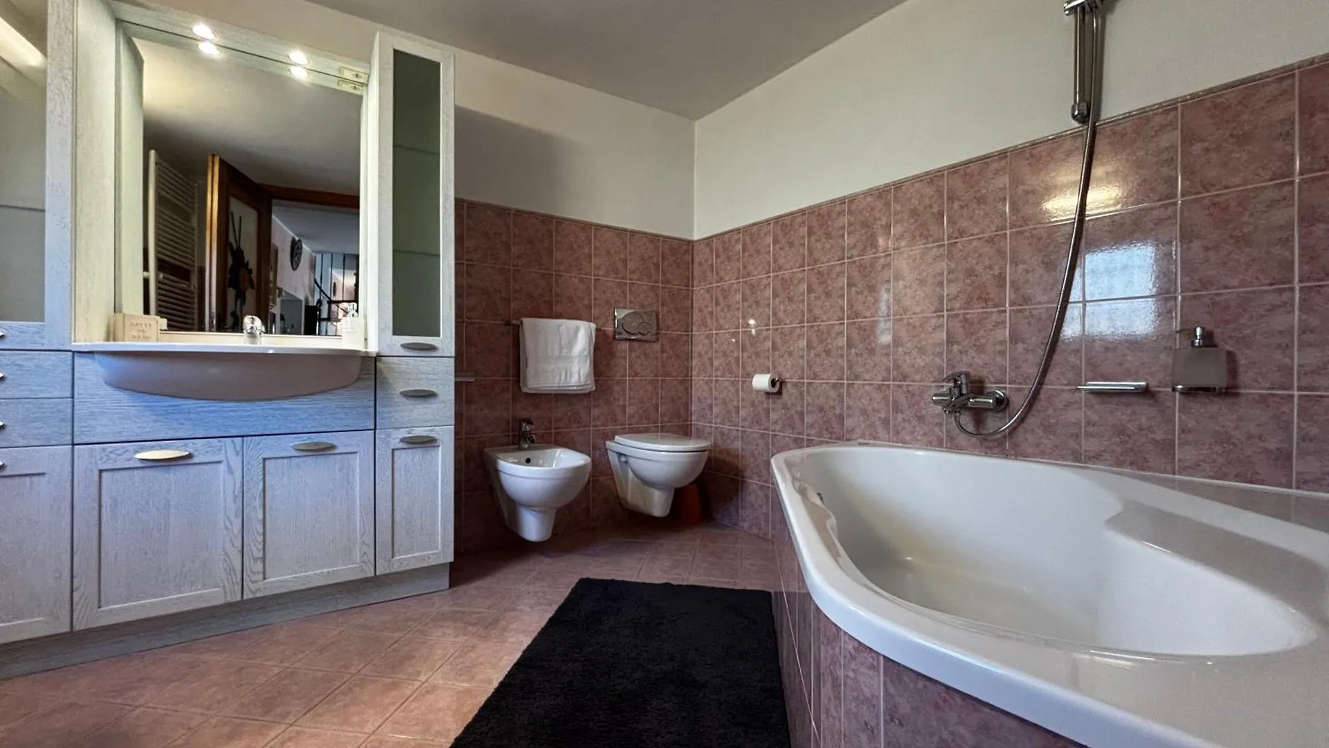 Garden'S Lodge - Larihome A79 Gravedona Italy
