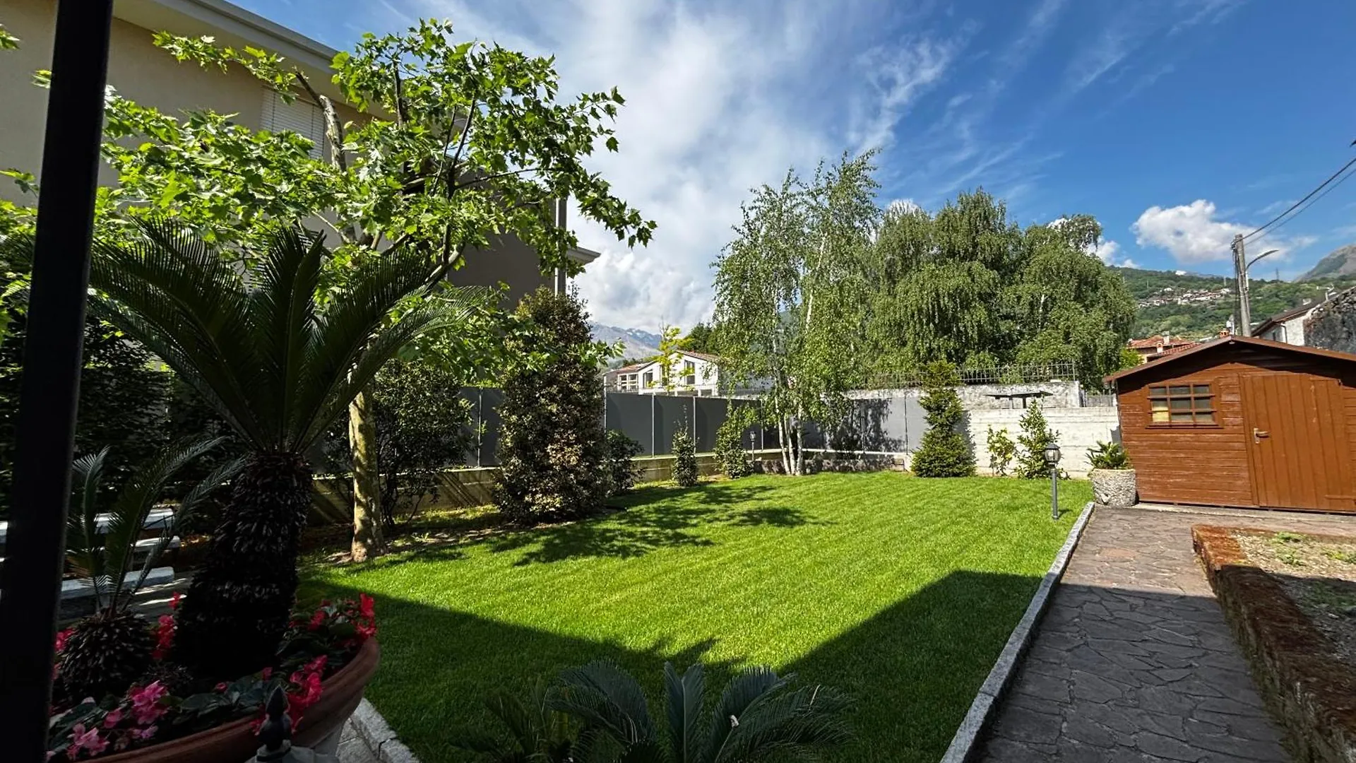 Apartment Garden'S Lodge - Larihome A79 Gravedona Italy